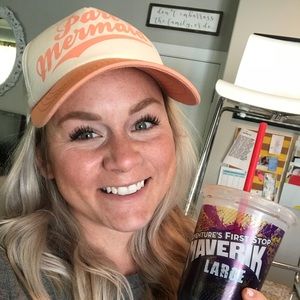 Meet your Posher, Suzi